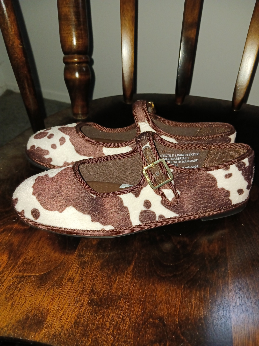 Universal Thread Halston Womens Mary Jane Flats Brown Cow Print Faux Fur Size 7